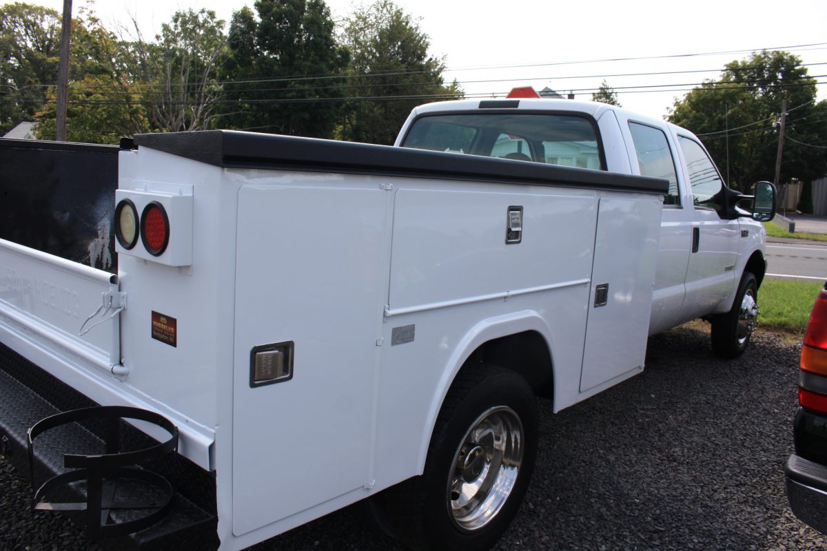 2004 Ford F450 utility passengers side 1200x800 - Medium-Duty Diesel Trucks - Bridgeton, NJ