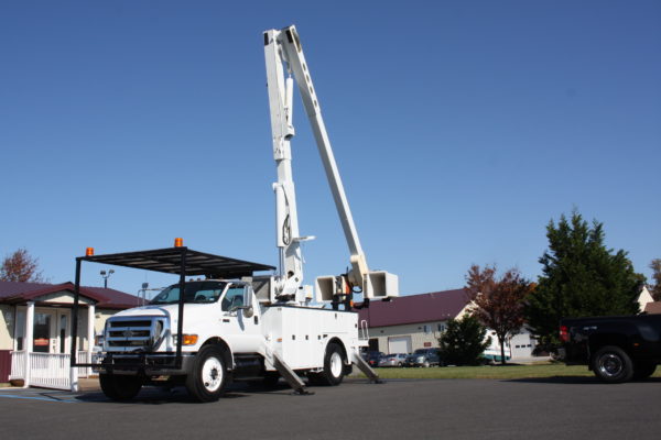 IMG 8671 600x400 - 2010 FORD F750 55FT BUCKET TRUCK