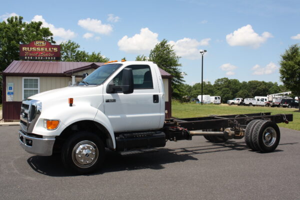 IMG 9527 600x400 - 2015 FORD F650 CAB AND CHASSIS