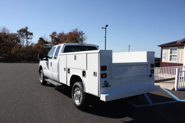 IMG 9773 600x400 - 2012 FORD F350 OPEN UTILITY