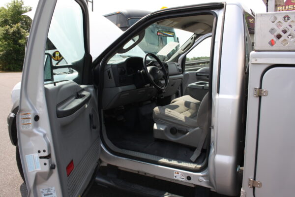 IMG 0240 1 600x400 - 2005 FORD F450 OPEN UTILITY