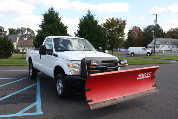 IMG 0438 600x400 - 2013 FORD F350 PLOW TRUCK