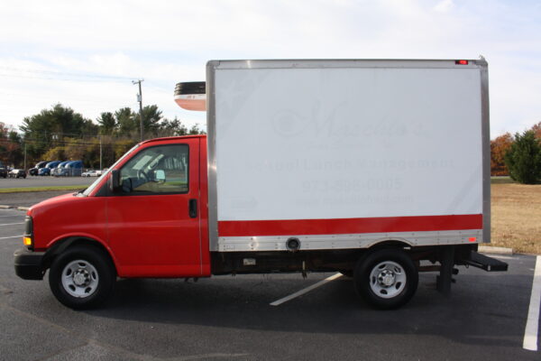 2009 Chevrolet 3500 Reefer Truck - Image 8