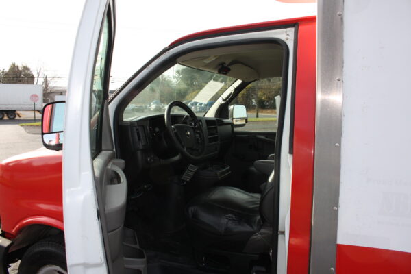 2009 Chevrolet 3500 Reefer Truck - Image 9