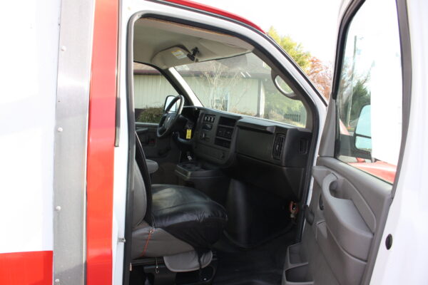 2009 Chevrolet 3500 Reefer Truck - Image 13