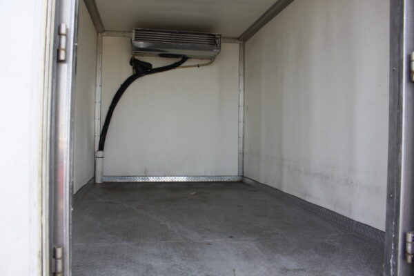 2009 Chevrolet 3500 Reefer Truck - Image 15