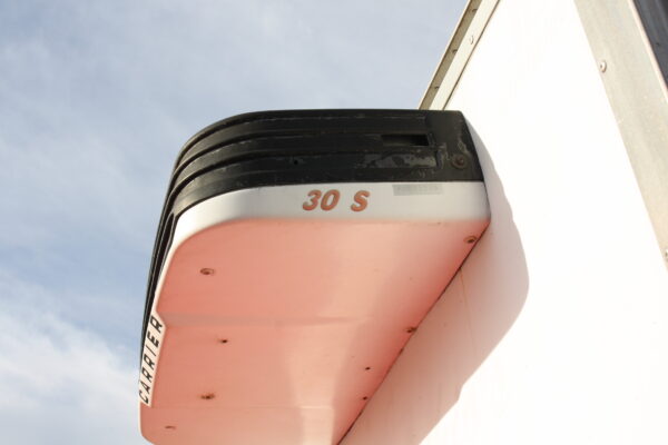 2009 Chevrolet 3500 Reefer Truck - Image 18