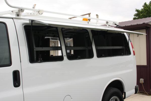 2015 CHEVROLET EXPRESS 3500 CARGO VAN WITH ACCESS PACKAGE - Image 45
