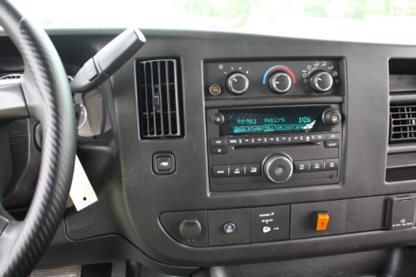 2015 CHEVROLET EXPRESS 3500 CARGO VAN WITH ACCESS PACKAGE - Image 19