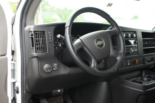 2015 CHEVROLET EXPRESS 3500 CARGO VAN WITH ACCESS PACKAGE - Image 33