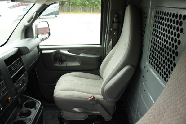 2015 CHEVROLET EXPRESS 3500 CARGO VAN WITH ACCESS PACKAGE - Image 41