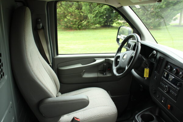 2015 CHEVROLET EXPRESS 3500 CARGO VAN WITH ACCESS PACKAGE - Image 40
