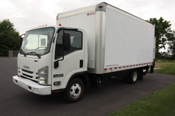 2015 ISUZU NPR BOX TRUCK WITH LIFT GATE