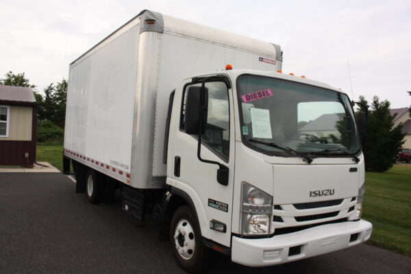 2015 ISUZU NPR BOX TRUCK WITH LIFT GATE - Image 10