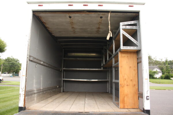 2015 ISUZU NPR BOX TRUCK WITH LIFT GATE - Image 27