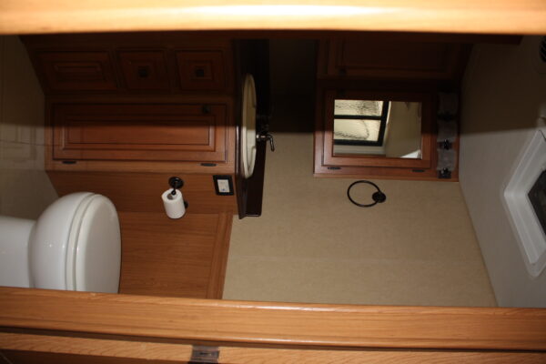 2013 FOREST RIVER BERKSHIRE MOTORHOME - Image 26
