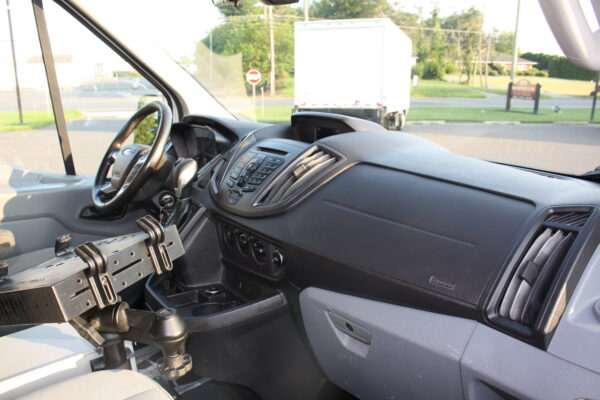 2019 FORD TRANSIT T-250 MOBILE LUBE VAN - Image 17