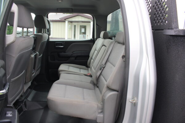 2015 CHEVROLET 3500HD OPEN UTILITY - Image 16