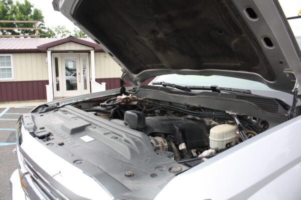 2015 CHEVROLET 3500HD OPEN UTILITY - Image 17