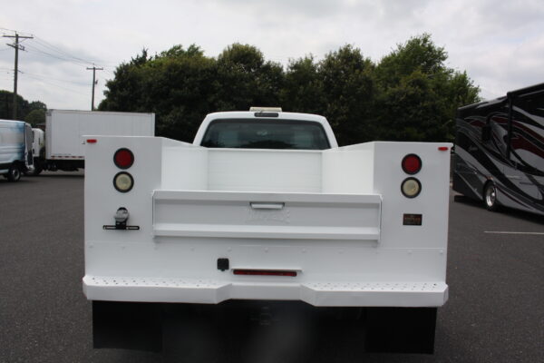 2015 Ford F350 4x4 Utility Truck - Image 6