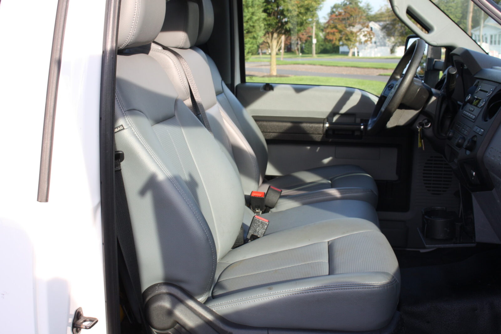 IMG_1132 2016 FORD F350 12FT STAKE BODY TRUCK - Image 18