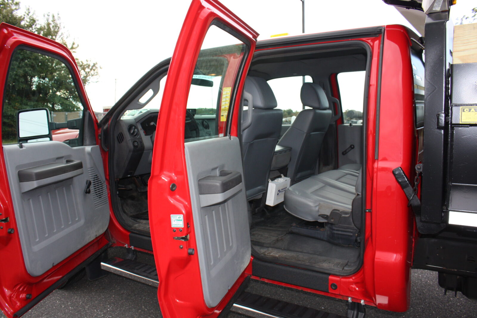 IMG_1159 2013 FORD F550 CREW CAB DUMP TRUCK - Image 17