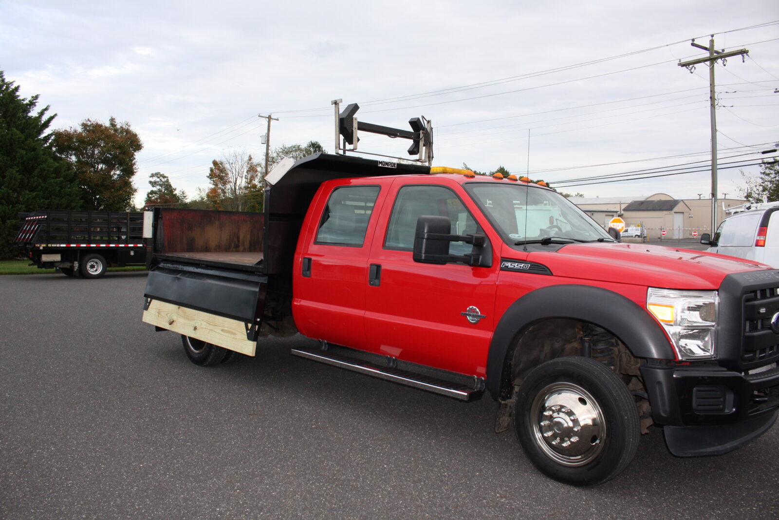 IMG_1167 2013 FORD F550 CREW CAB DUMP TRUCK - Image 25